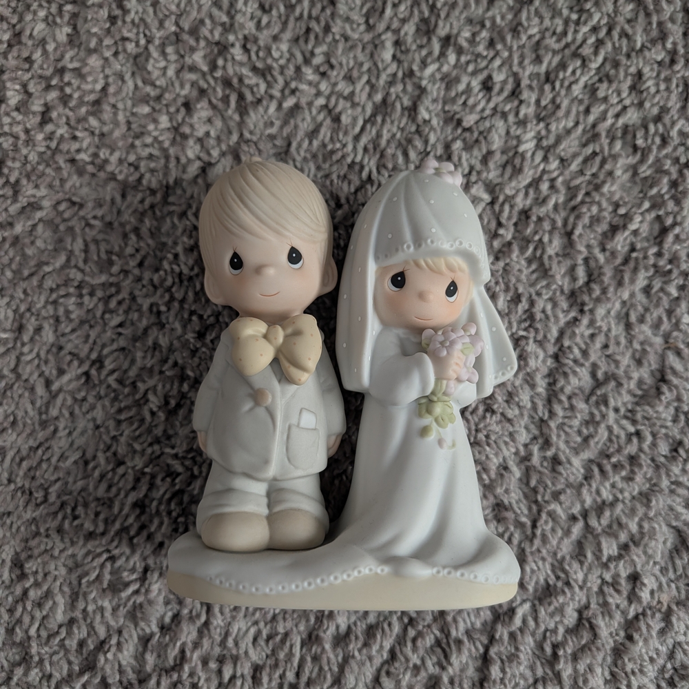 Wedding Couple Figurine
